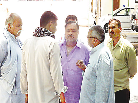 Many veterans present in front of CBI