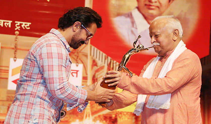 After 16 years, Aamir Khan accepts his first Master Dinanath Mangeshkar national award 