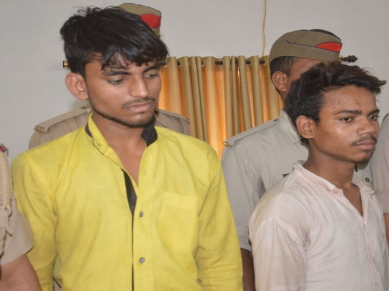 servant have looted 30 kg silver 