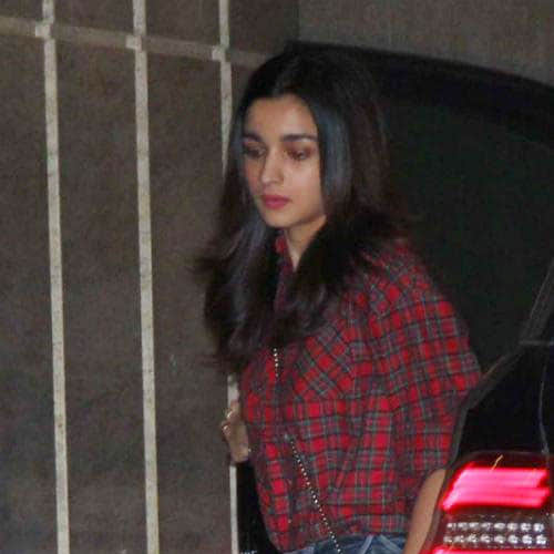 Priyanka Chopra throws a lavish bash at residence