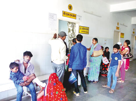 Hundred Shayya Hospital with the help of two doctors