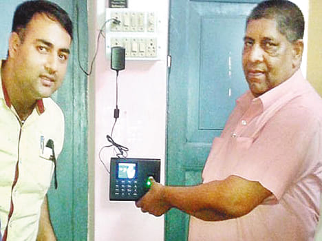 biometric atttendence start in bharthana palika