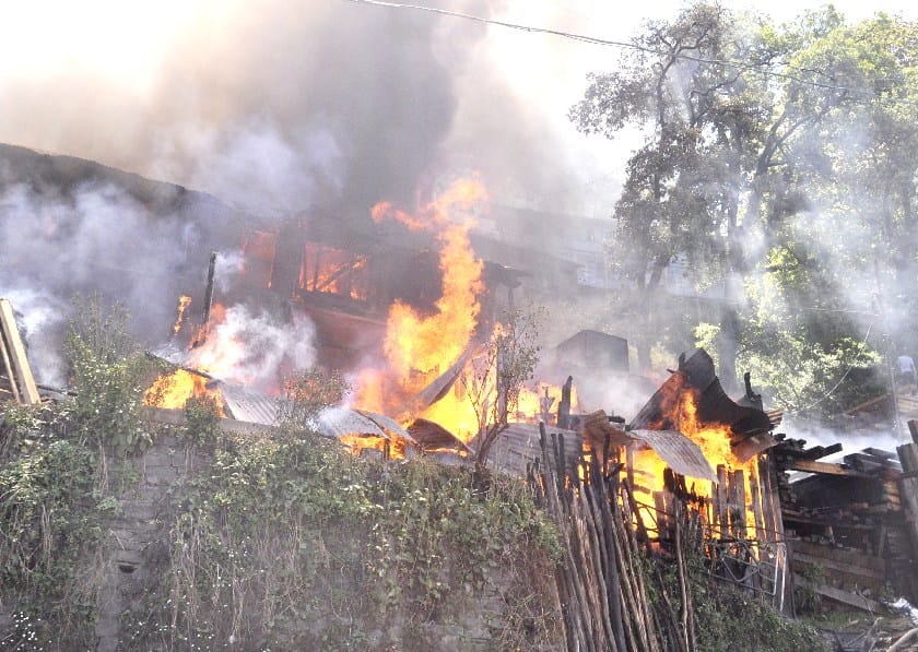 Fire Broke Out at Labour Hostel at Shimla lakkar Bazar.