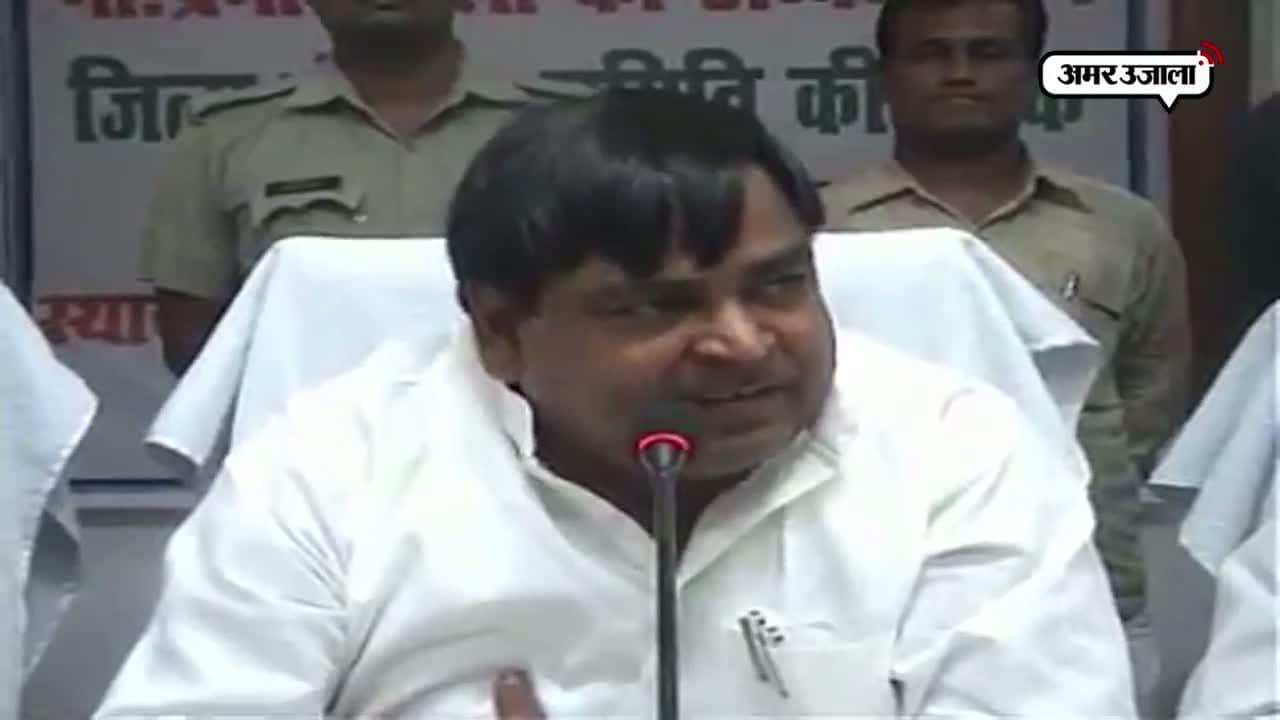 गायत्री प्रजापति