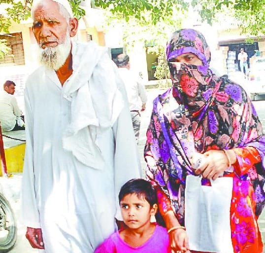 husband gave divorce wife to Tahsil