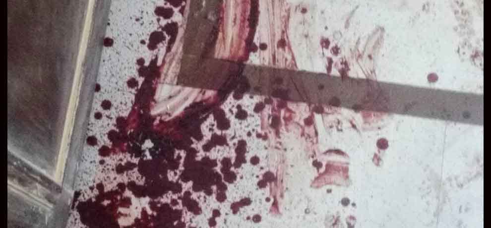robbers were playing holi of blood in businessman house when call police it gave shameful reply