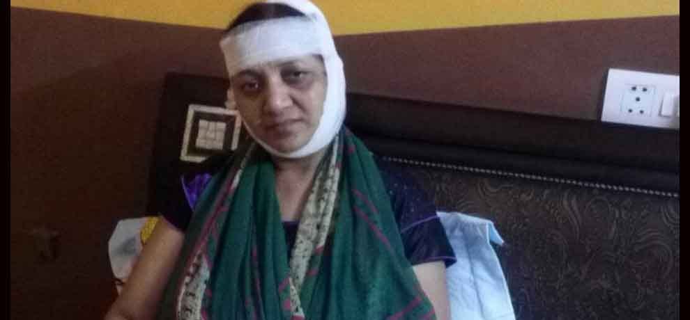 robbers were playing holi of blood in businessman house when call police it gave shameful reply