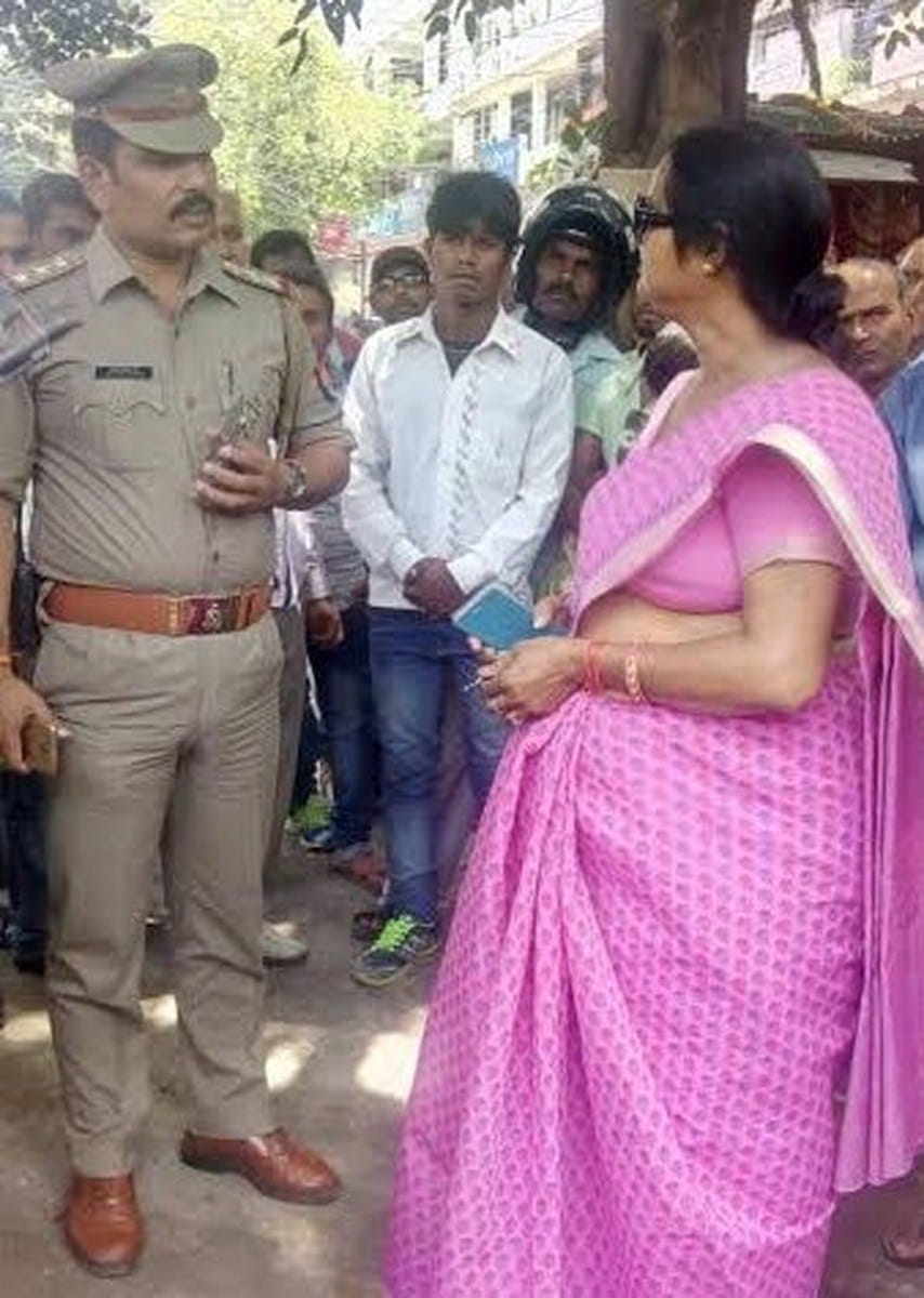Robbery near police station