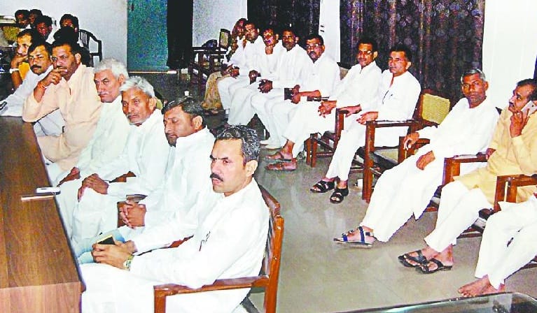 Chief and secretaries administered oath of cleanliness
