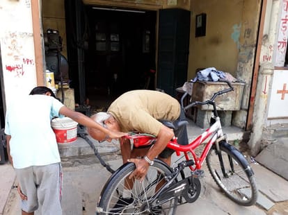 This person came from Pakistan, made millionaires in India, improves bicycles