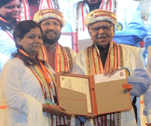 convocation day of shakuntala mishra rashtriya punarvas university.