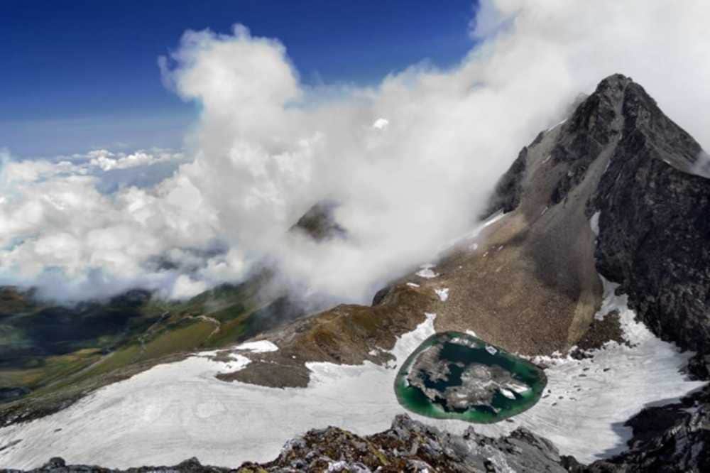scientist big revealing of mysterious roopkund lake from skeleton dna test