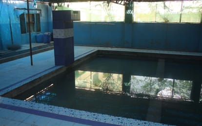 dead body was in swiming pool for 20 minute
