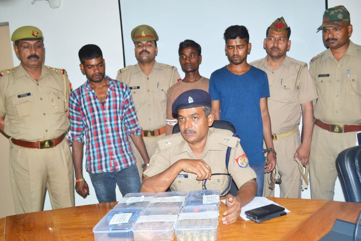 Three thieves including gangster arrested, recovered goods