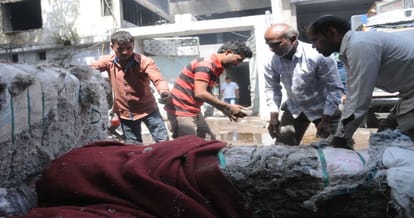 fire in facotory three died in incident