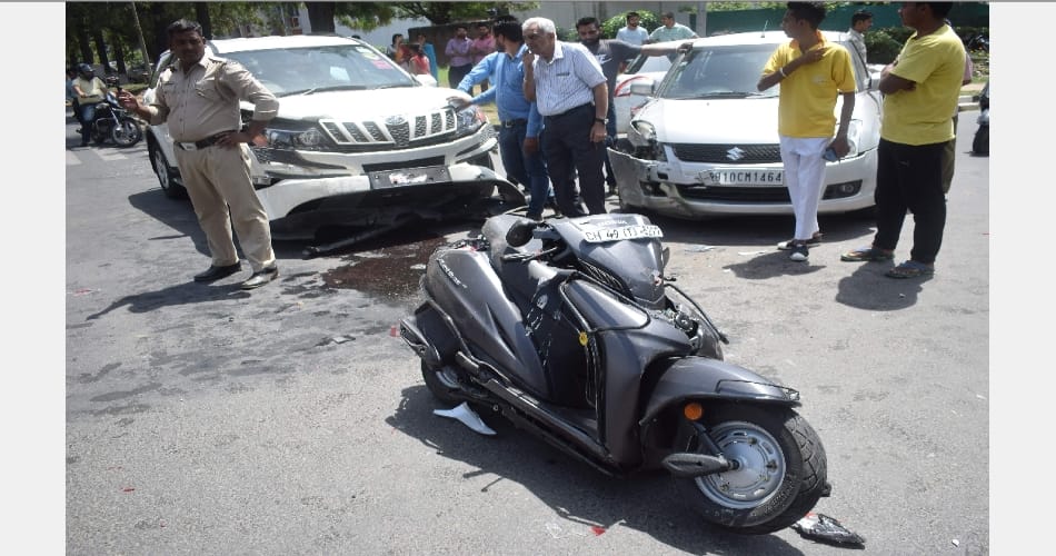car hits with scooter