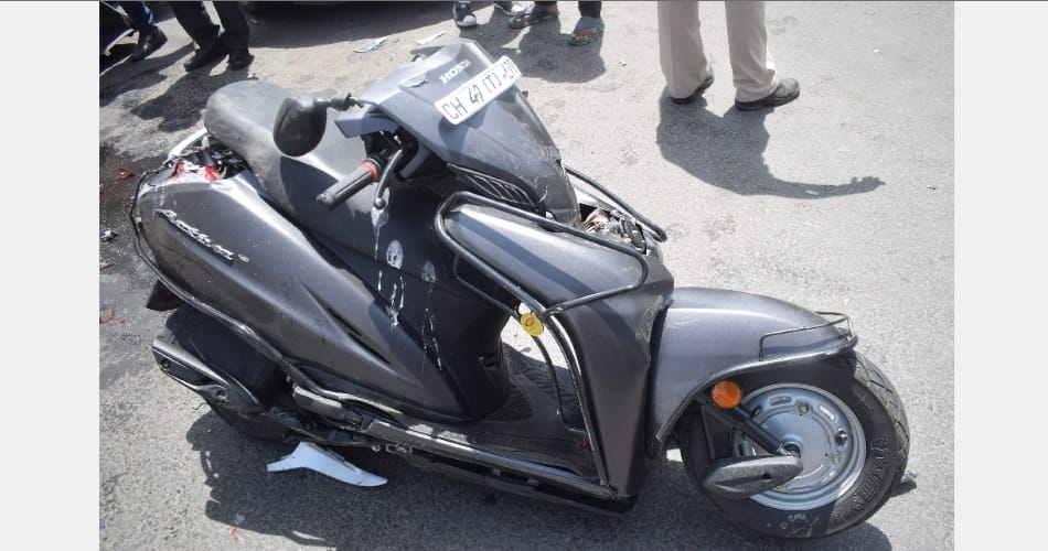 car hits with scooter