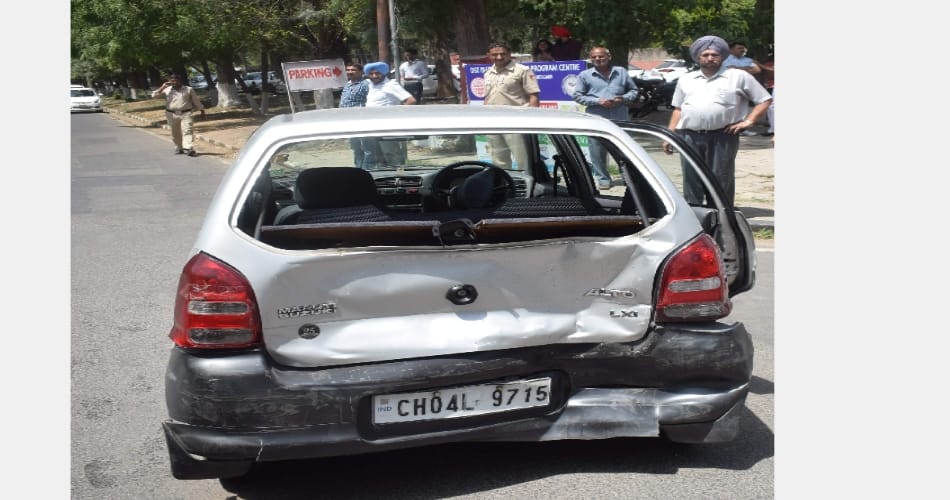 car hits with scooter