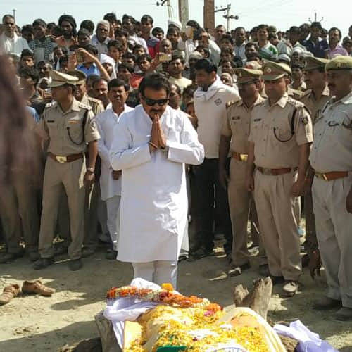 up state ministers to pay tribute to solder in his funeral who died in sukma attack in chattishgarh