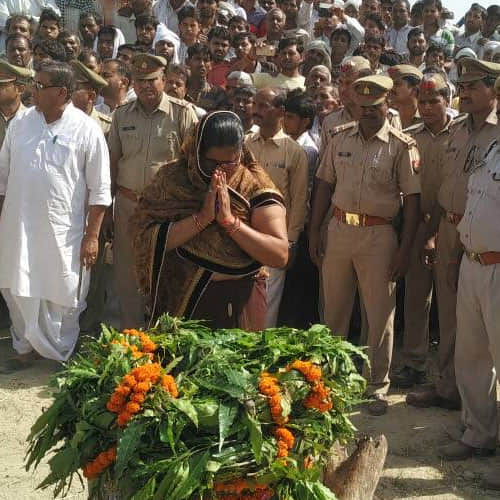 up state ministers to pay tribute to solder in his funeral who died in sukma attack in chattishgarh