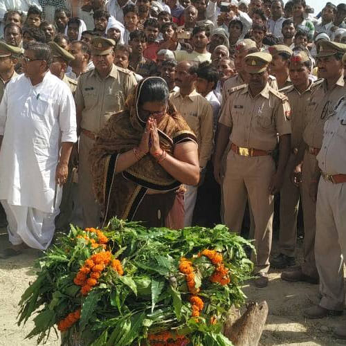 up state ministers to pay tribute to solder in his funeral who died in sukma attack in chattishgarh