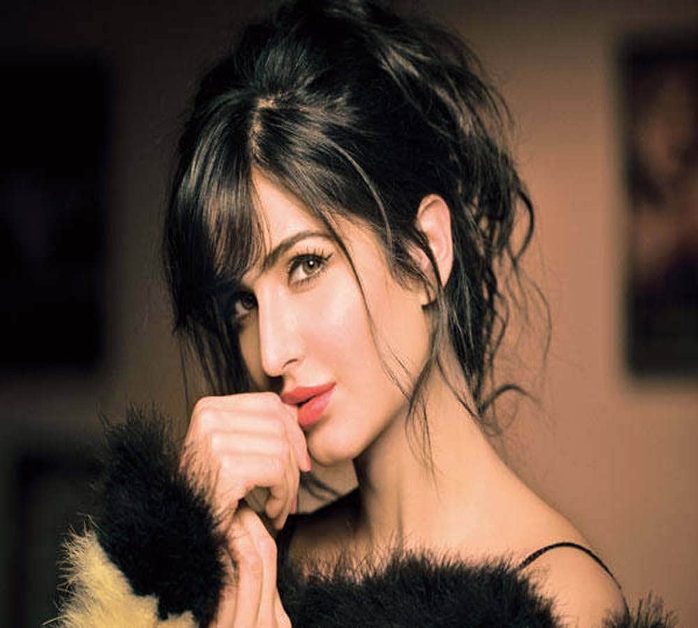 Thugs of hindostaan star Katrina Kaif tried to patch up with padmaavat actress deepika padukone 