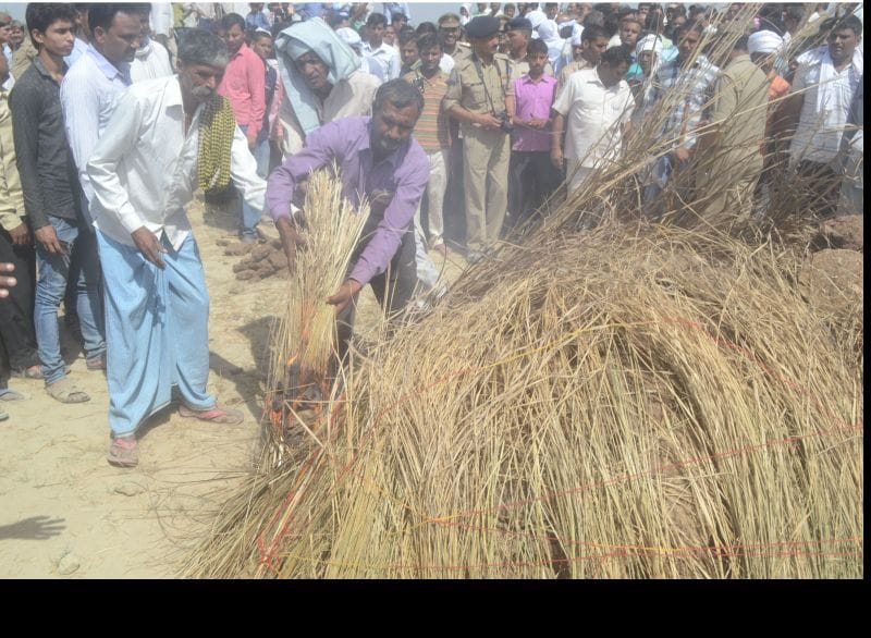 Martyr's funeral in etah