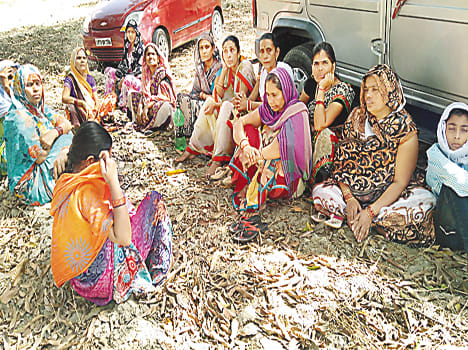 Youth killed by train in fatehpur