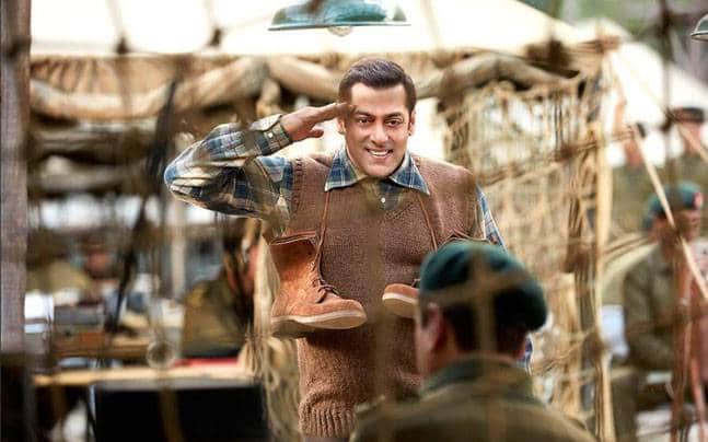 watch news stills of salman khan from the set of tubelight
