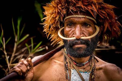 indonesian tradition where women cut off a finger when a loved one dies