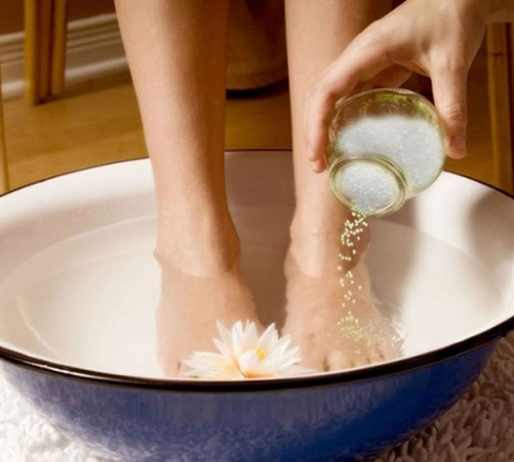 get rid of stinking feet by these natural ways