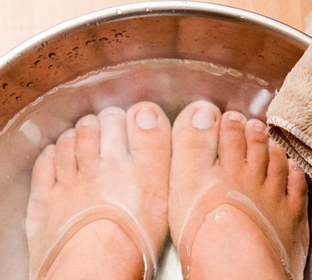 get rid of stinking feet by these natural ways