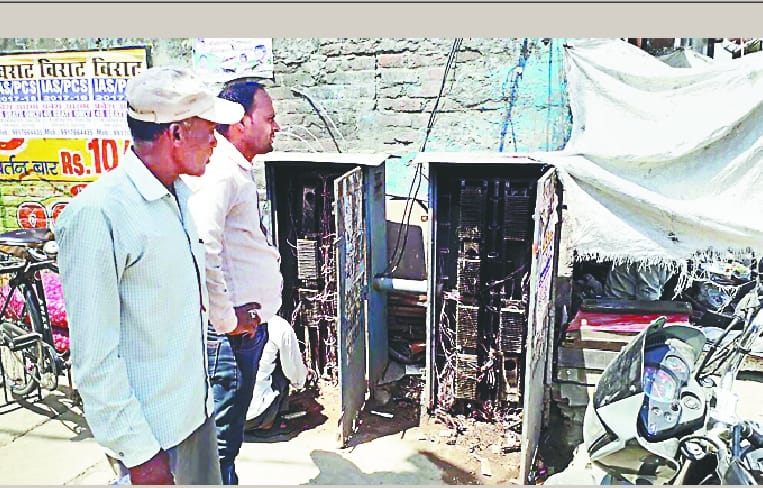 The machines in the telecommunications center fire