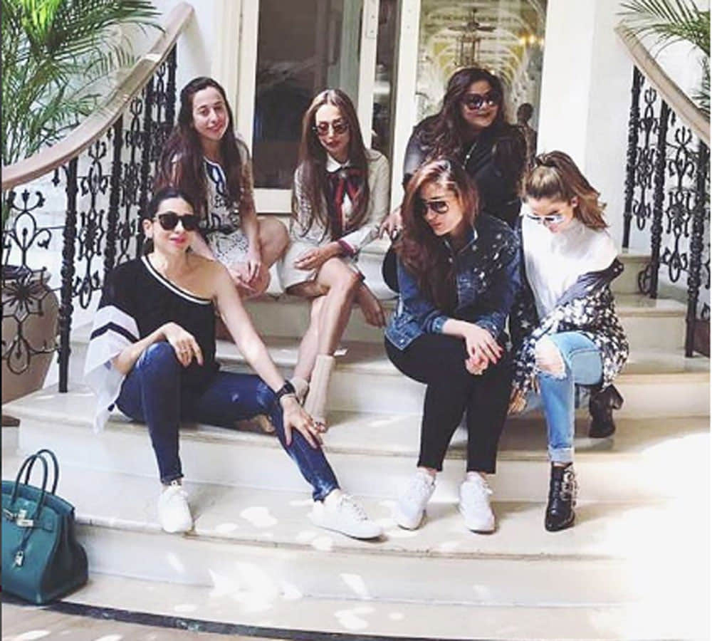 bollywood actress kareena kapoor khan shared party pics see her casual look