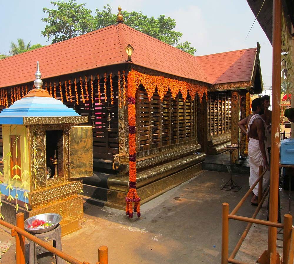 Kottankulangara Devi Temple in kerala