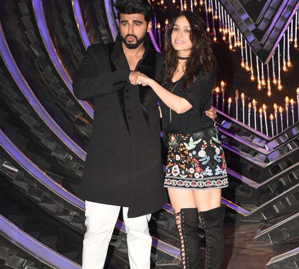 Malaika Arora Khan and Arjun Kapoor ignore each other on 'Nach Baliye 9'