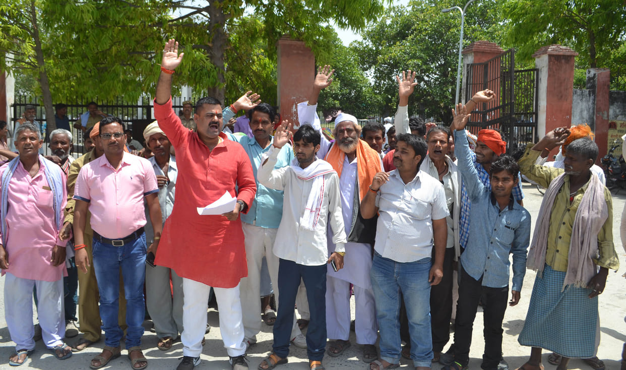 Naxalites get POK action
