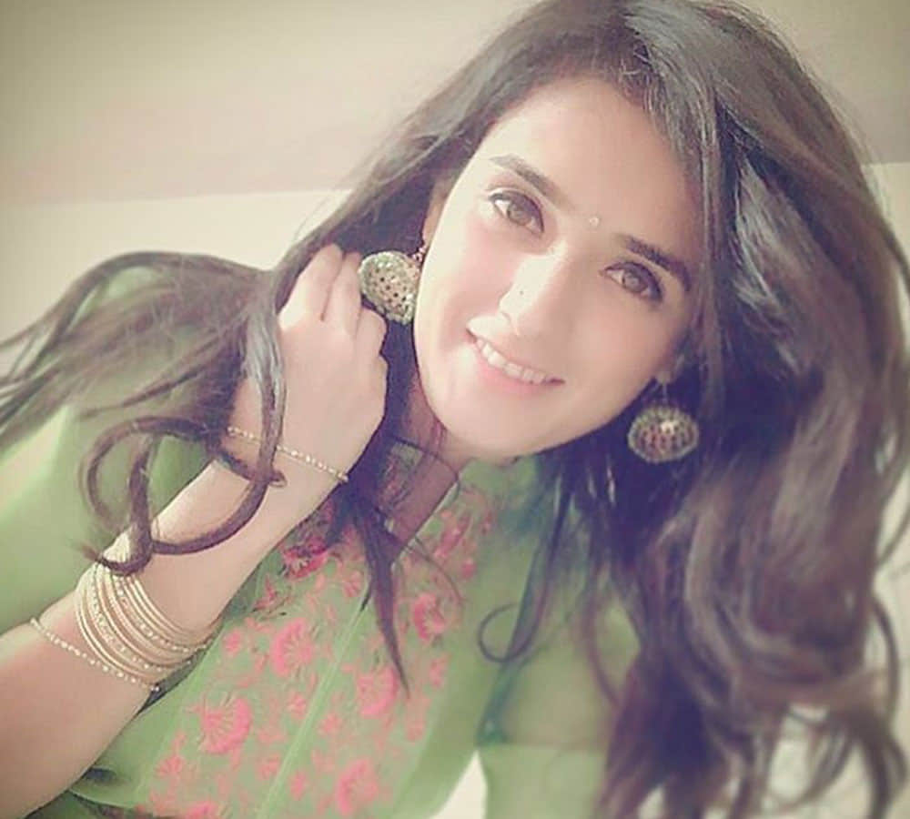 'Kya Qusoor Hai Amala Ka' actress Pankhuri Awasthy suffers burn  due to electric shock on the set
