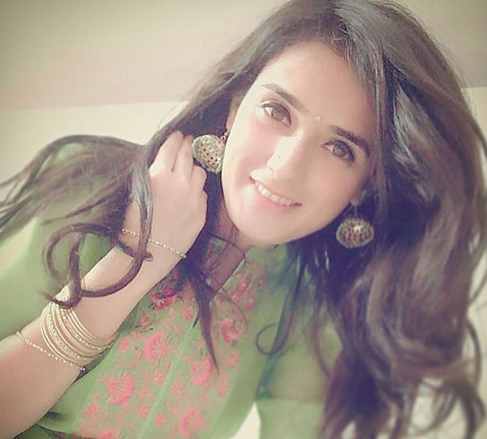 'Kya Qusoor Hai Amala Ka' actress Pankhuri Awasthy suffers burn  due to electric shock on the set