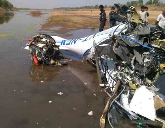 story of haryna daughter pilot himani kalyani killed in plane crash at madhya pradesh