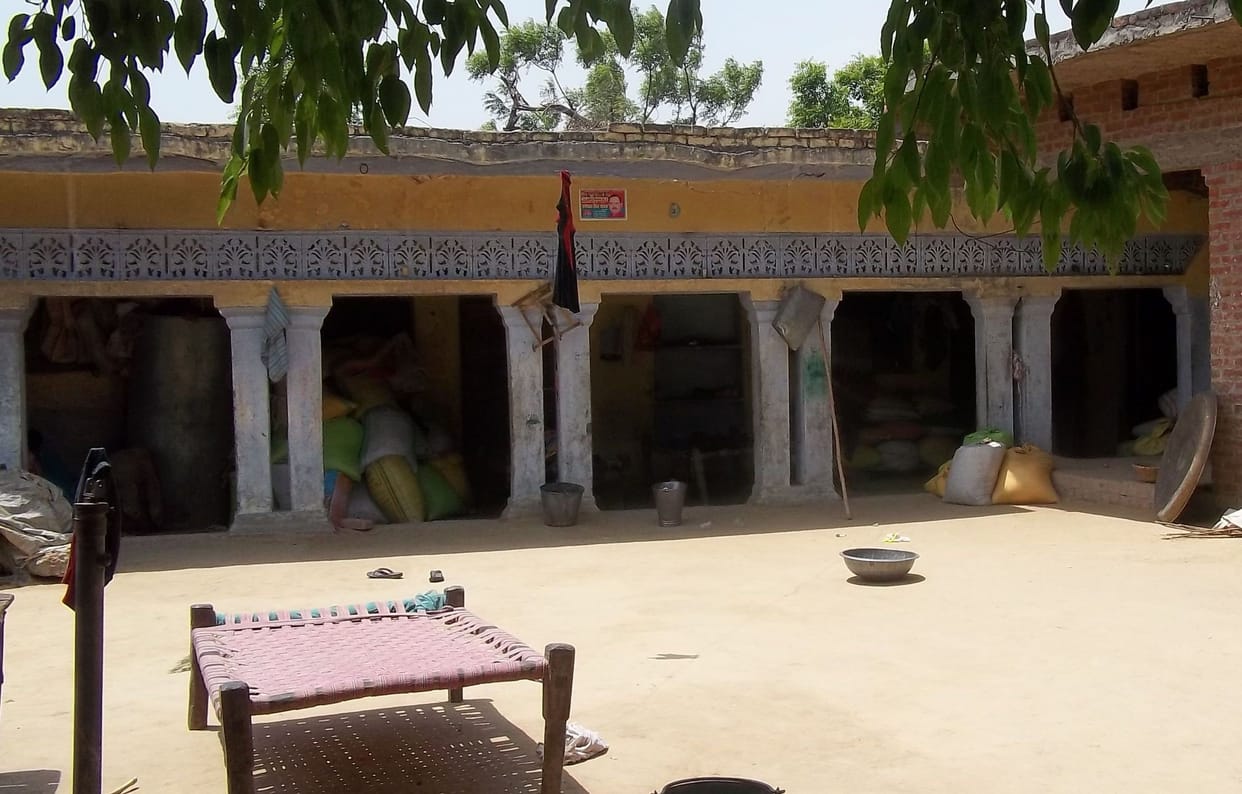 nagala daandee mein nahin jale choolhe, saantvana dene vaalon ka laga taanta