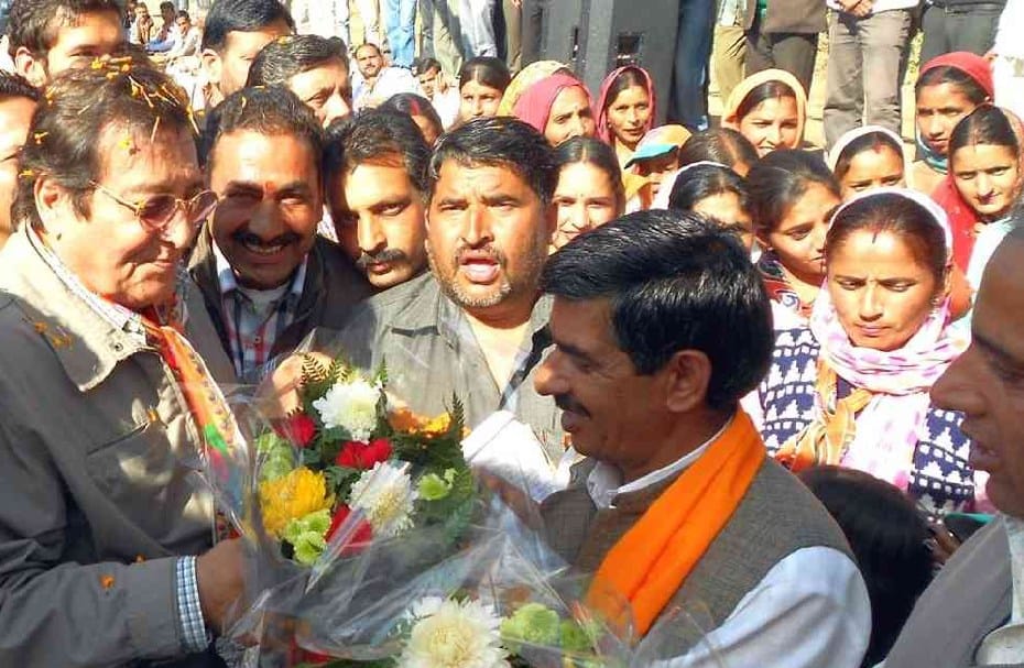 Bollywood Actor Vinod Khanna Loved Himachali People.