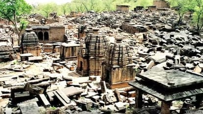 A Muslim archaeologist who saved 200 temples