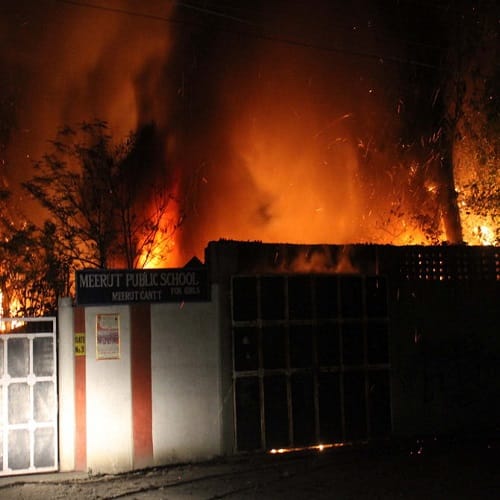 The heavy fire in the warehouse of Historiator Haji Gali, Burnt luxury carts, view Photos