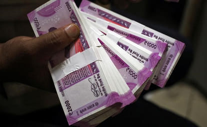 mda 12 clerk involved in curreption