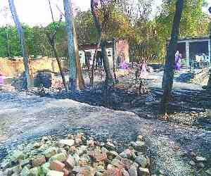  14 houses burnt by fire