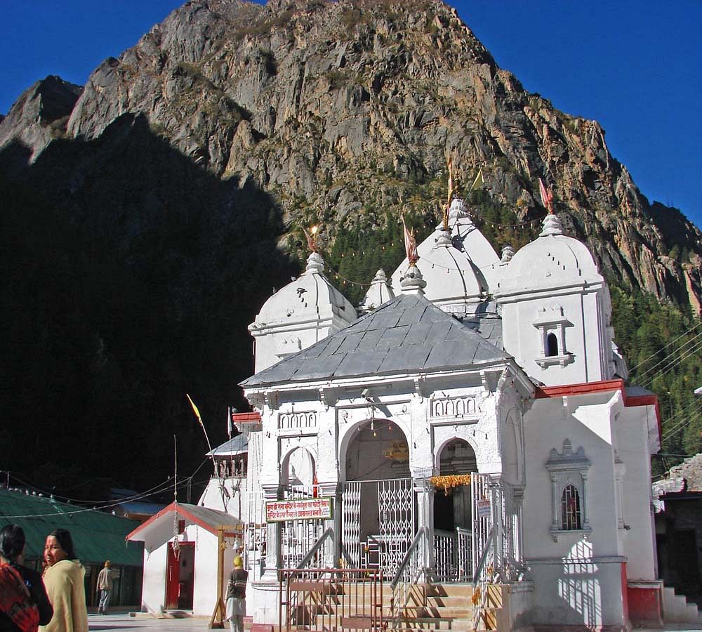 SomeGoodNews:Snow-Capped Gangotri Range Is Now Visible From Saharanpu