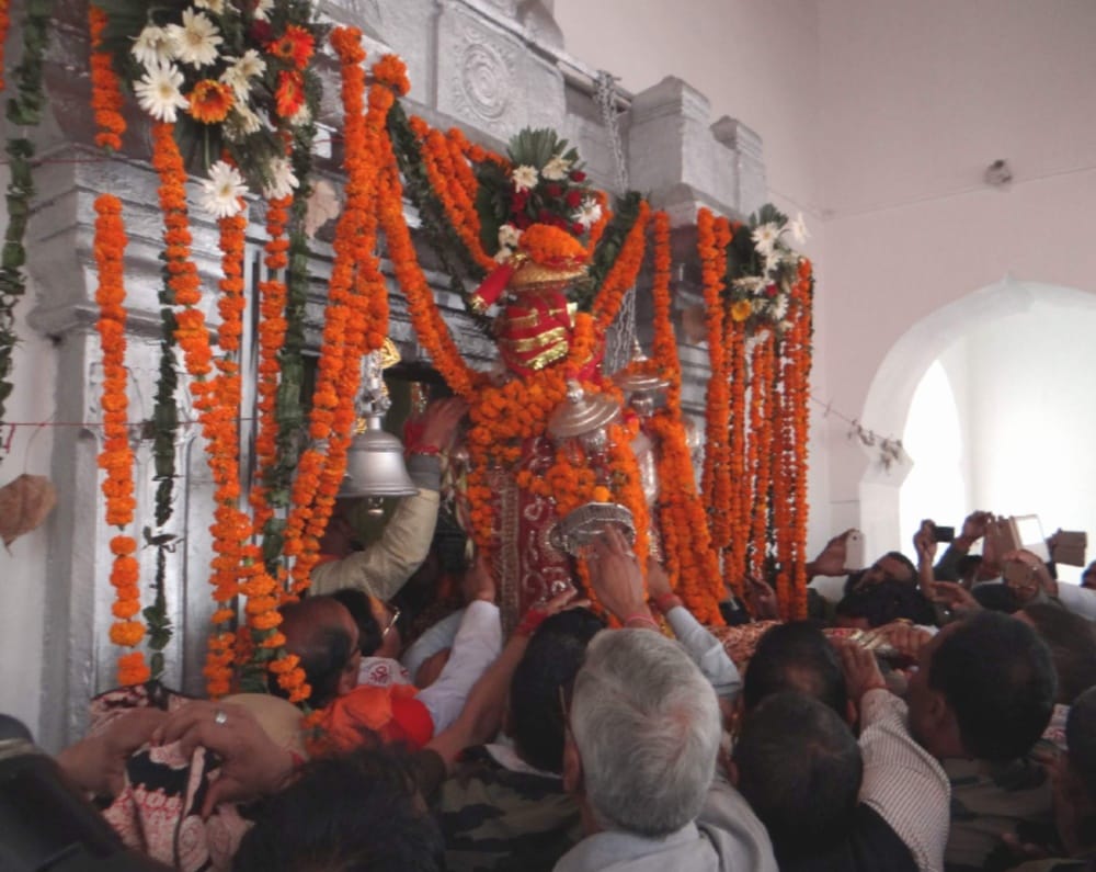 Char dham yatra 2019 start with gangotri and yamunotri dham gate open today 
