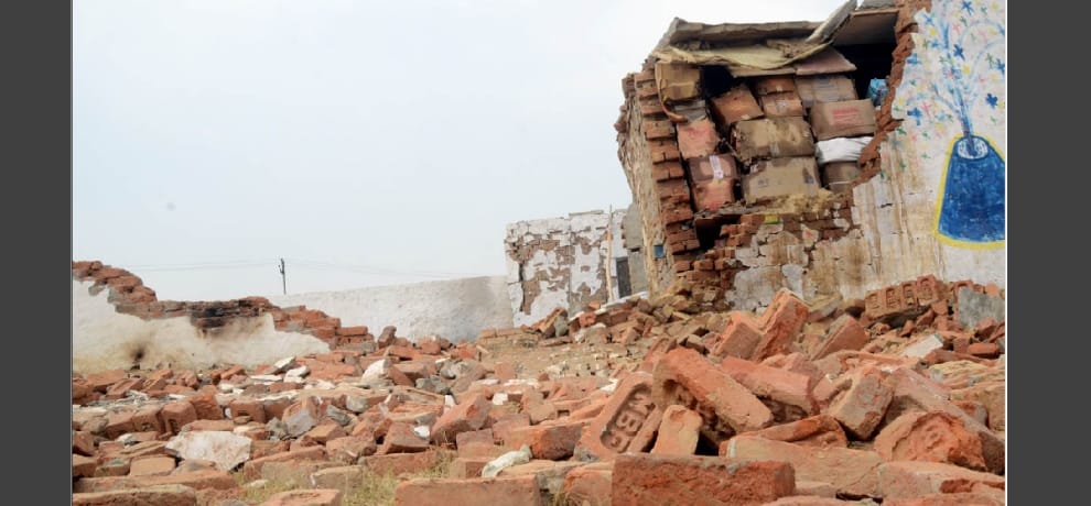 explosion in fire crackers factory in ghaziabad four died 