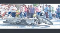 yamunanagar, girls ne  bike svar pita